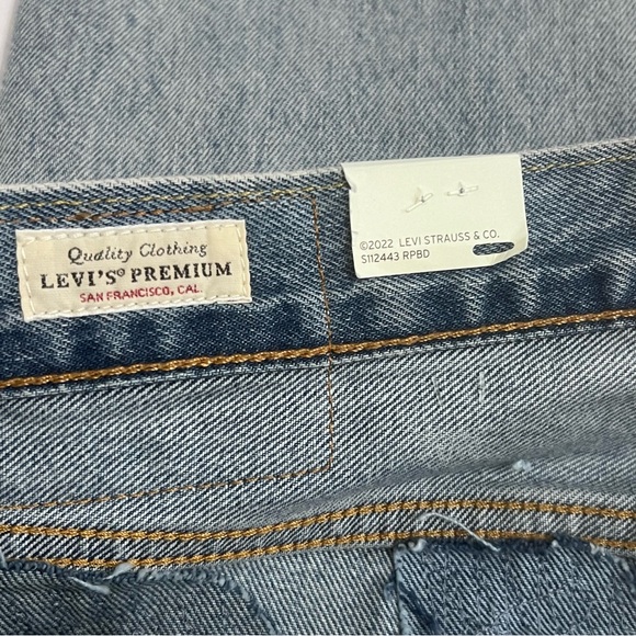 Levis 551 Z Straight Stretch Light Wash Denim Jeans Torn Distressed - Picture 9 of 11